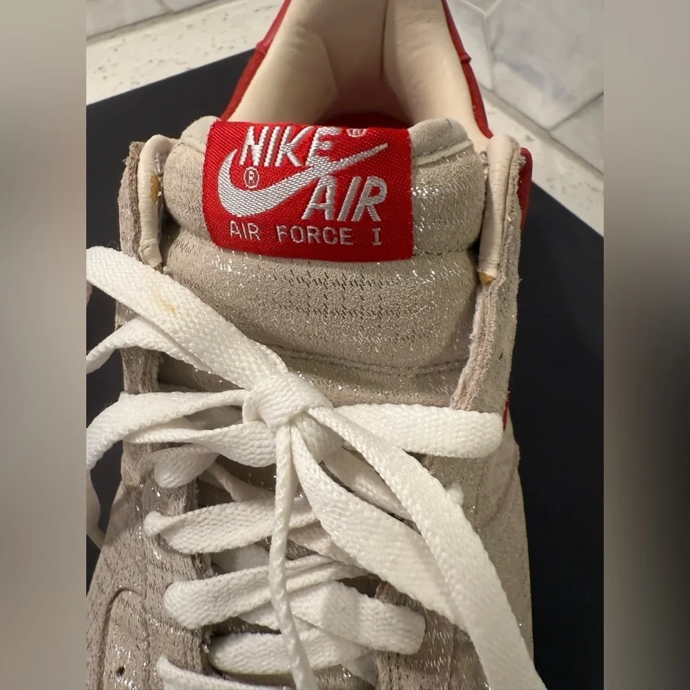 Nike Air Force 1 Low Premium Christmas Sneakers Vintage Size 10.5 Red Silver